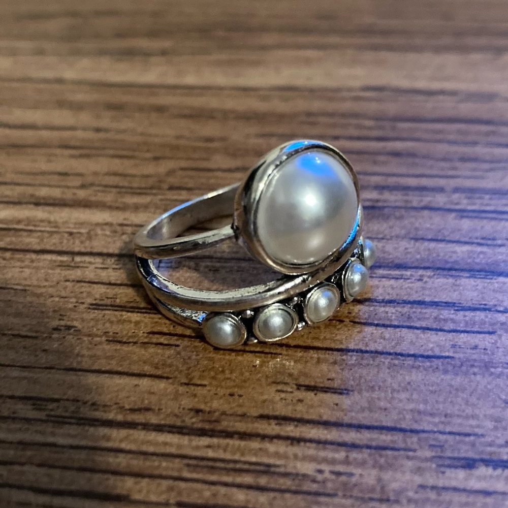 Bundle Only NIB CHARMING CHARLIE Pearl Accent Women's Ring - White Pearls